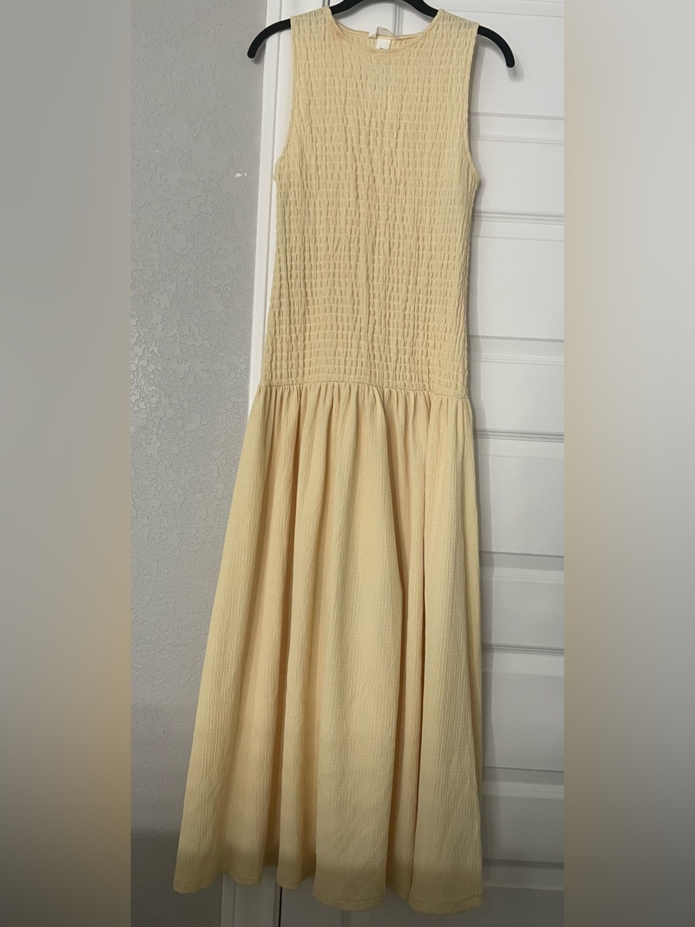H&M Cream Textured Sleeveless Maxi Dress